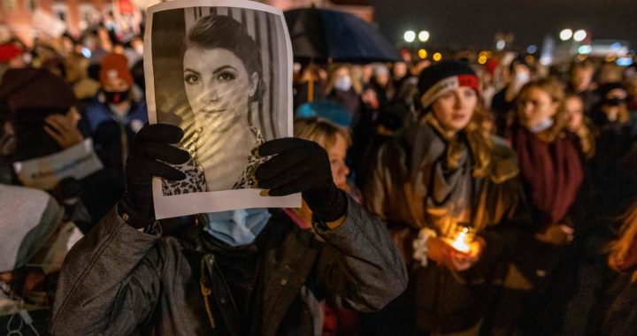 Poljska: Zakon protiv abortusa doveo do smrti žene, veliki protesti